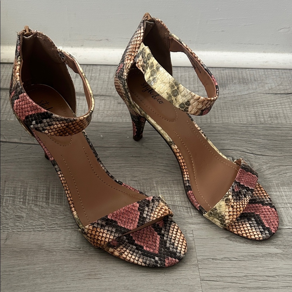 Style & Co. Multicolor Snakeskin Heels